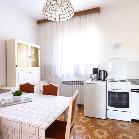 Apartments Lonzor I Selce Εξωτερικό φωτογραφία